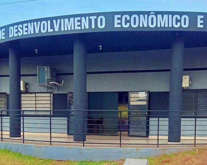 PEDREIROS E AJUDANTES: OPORTUNIDADE DE EMPREGO EM CASTILHO