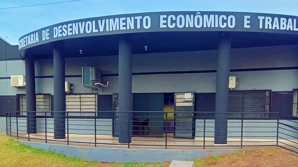 PEDREIROS E AJUDANTES: OPORTUNIDADE DE EMPREGO EM CASTILHO