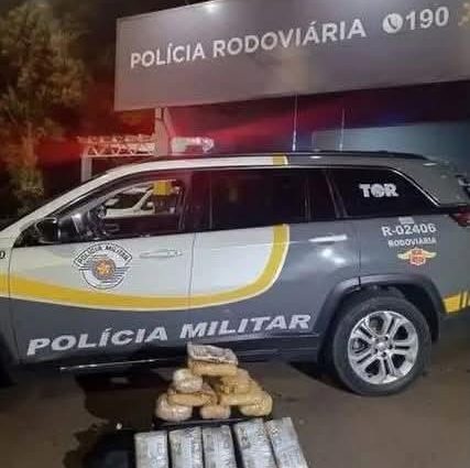 TRÁFICO DE DROGAS: MULHER É PRESA COM 10 QUILOS DE SKUNK