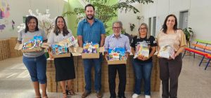 KITS ESCOLARES: PREFEITURA GARANTE ENTREGA EM CASTILHO
