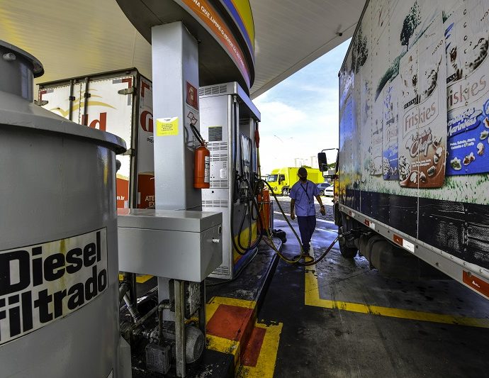 Governo Antecipando Impactos da Guerra no Oriente Médio na Economia Brasileira, Analisa Economista