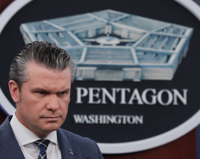 Prioridade do Pentágono: Reabastecimento das Forças Armadas Americanas em Detrimento da Ucrânia