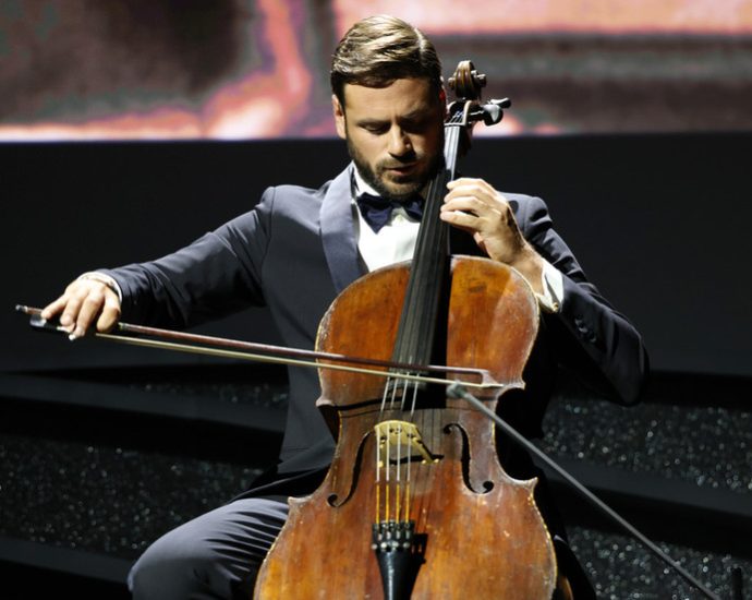 Cancelamento de Concerto de Violoncelista Croata em Litônia Gera Polêmica