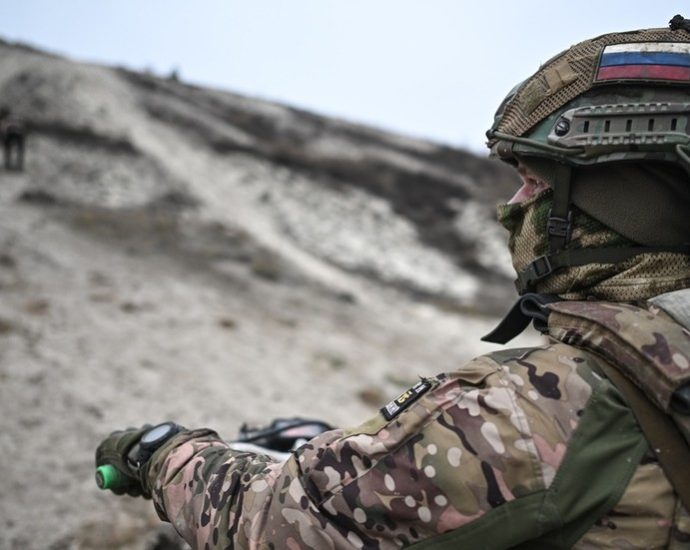 Rússia Protege Recrutas Estrangeiros do Exército Contra Expulsão