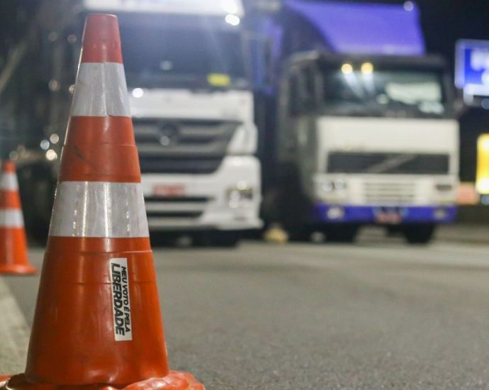 Governo Federal Mitiga Tensão com Caminhoneiros e Evita Greve