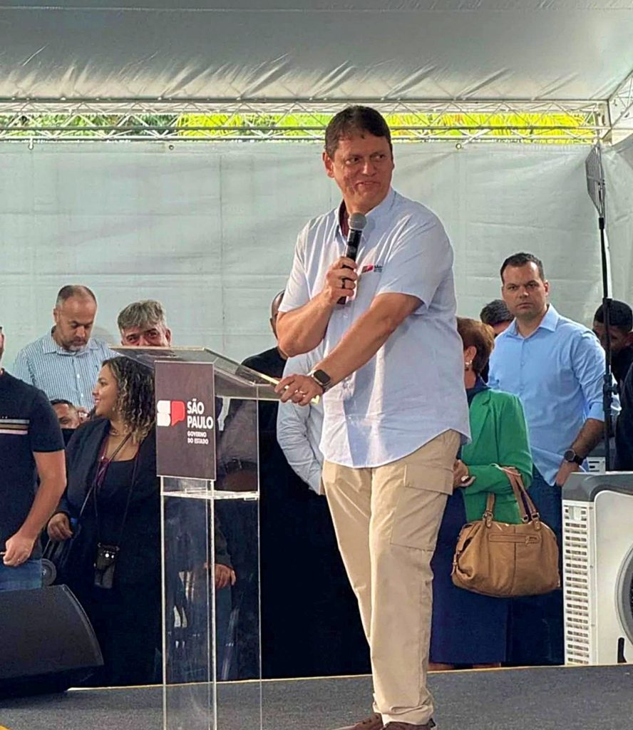 Cinco cidades da região recebem novas Ambulâncias e Vans durante evento em Itu