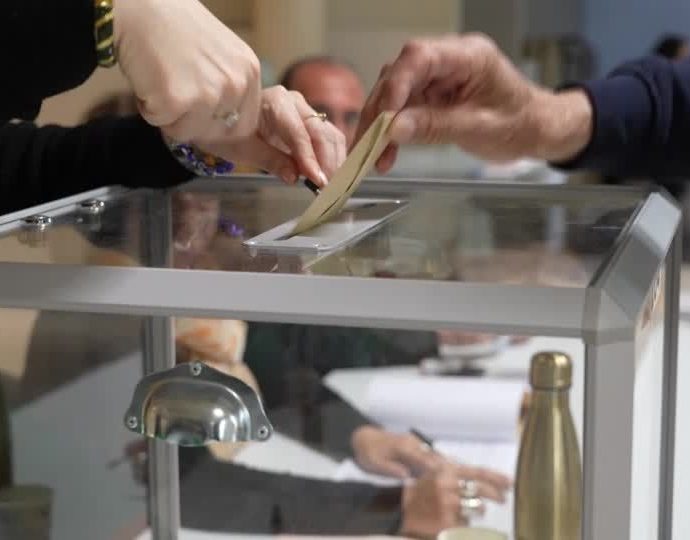 França Realiza Segundo Turno das Eleições Municipais em Cidades-Chave