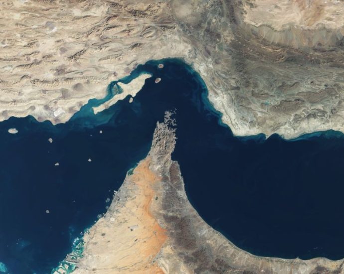 Irã Oferece Cooperação em Segurança Marítima no Golfo Amid Conflitos Regionais