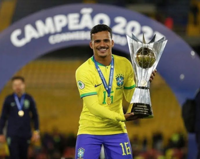 Kaiki Convocado para a Seleção Brasileira Após Lesão de Alex Sandro