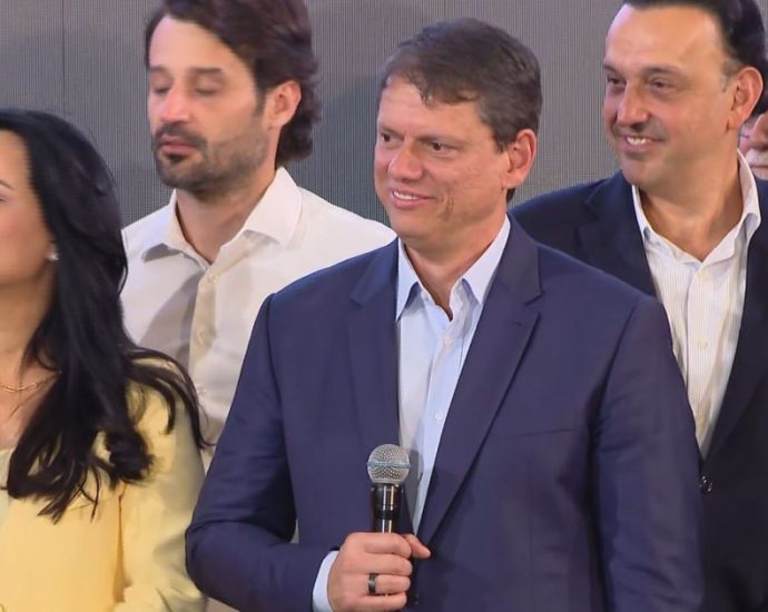 Tarcísio de Freitas Busca Reconciliação com o STF Após Críticas Severas