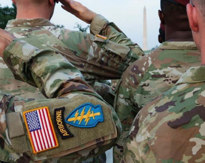 Mil Soldados dos EUA Serão Deslocados para o Oriente Médio em Resposta a Tensões Regionais