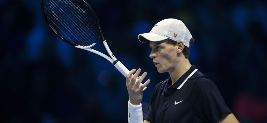 Interrupção na Final do Miami Open: Sinner e Lehecka Aguardam Retorno da Partida