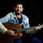 Tim Serion: A Música que Une Gerações e Histórias