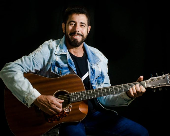 Tim Serion: A Música que Une Gerações e Histórias