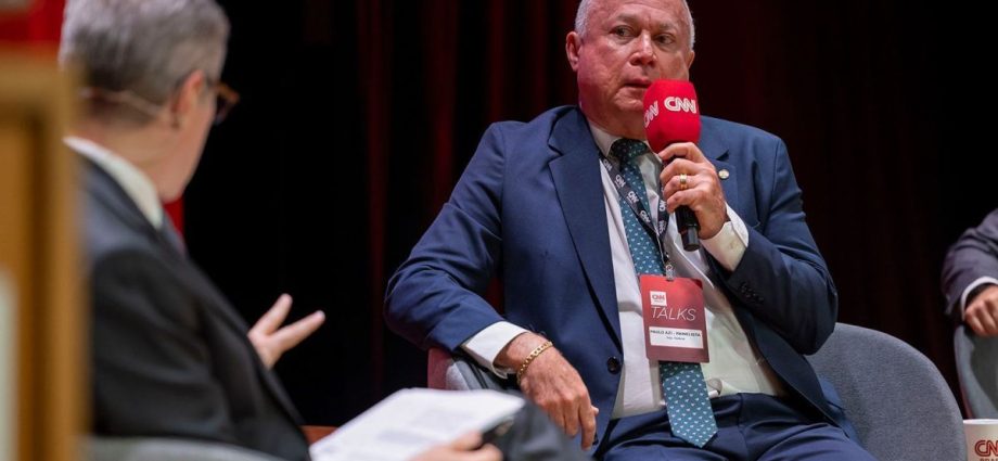 Desafios da PEC sobre Escala 6×1: Relator Defende Prudência e Soluções Sustentáveis