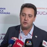 Ratinho Júnior encerra mandato no Paraná e se retira da corrida presidencial