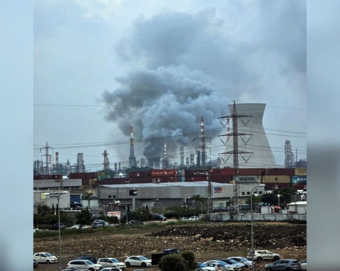 Estratégias do Irã na Crise Econômica: Implicações para EUA e Israel