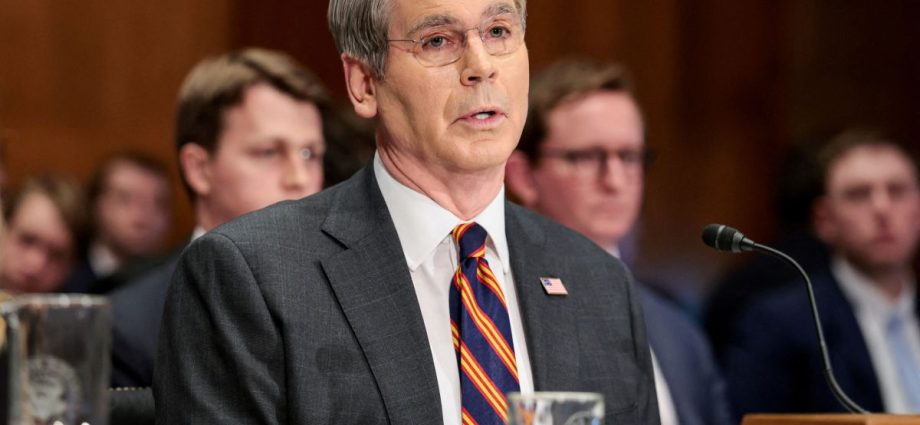 Possível Liberação de Reservas de Petróleo pelos EUA em Meio ao Conflito com o Irã