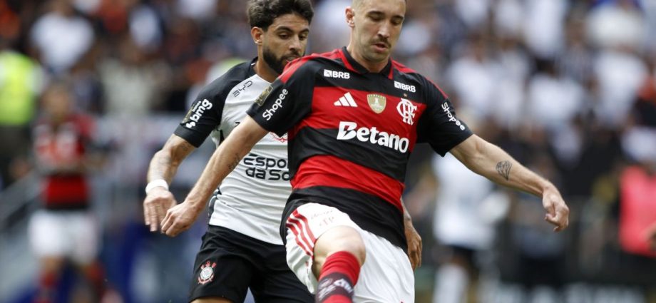 Corinthians e Flamengo se enfrentam no Brasileirão: escalações e onde assistir