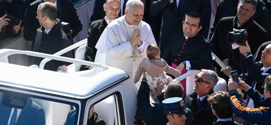 Papa Francisco Reflete sobre a Comunhão dos Fiéis na Igreja