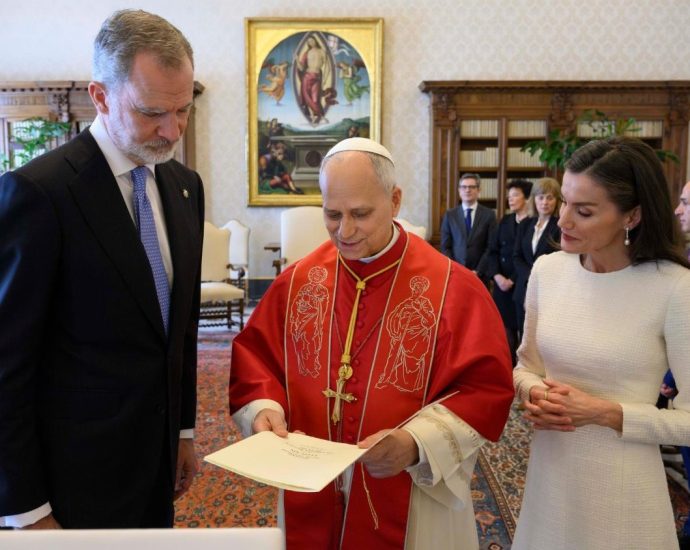 Papa Leão XIV Recebe Família Real da Espanha em Importante Audiência