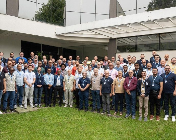 Irmãos Maristas do Brasil: Encontro Inédito e Reflexões sobre Educação e Carisma