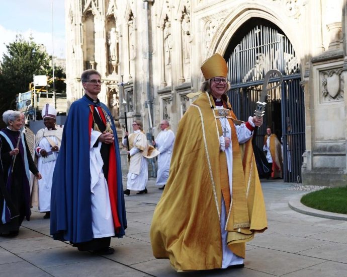 Encontro entre o Papa e a Nova Arcebispa de Cantuária em Abril