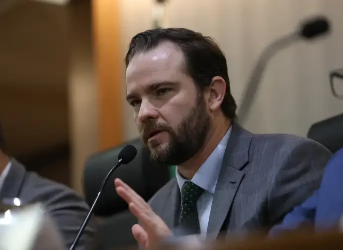 Análise de Mídia – 25 e 26 de Março de 2026: Novos Desafios e Decisões no Setor Agrícola e Industrial