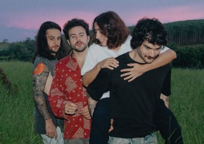 Foto em Grupo: A Nova Banda que Une Talentos de Anavitória, Lagum e Daparte