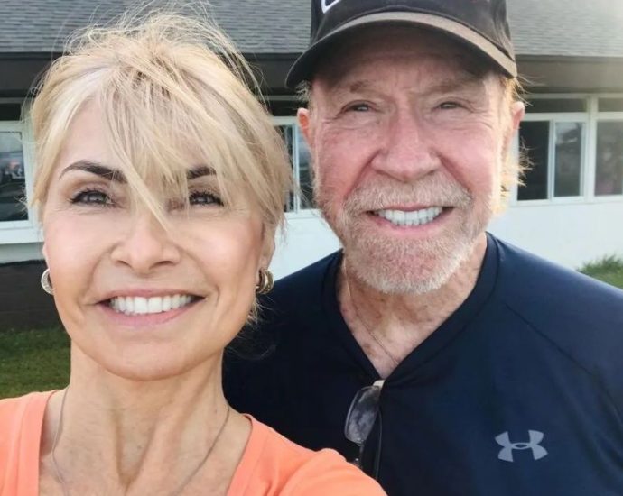 A Vida e Legado de Gena O’Kelley ao Lado de Chuck Norris