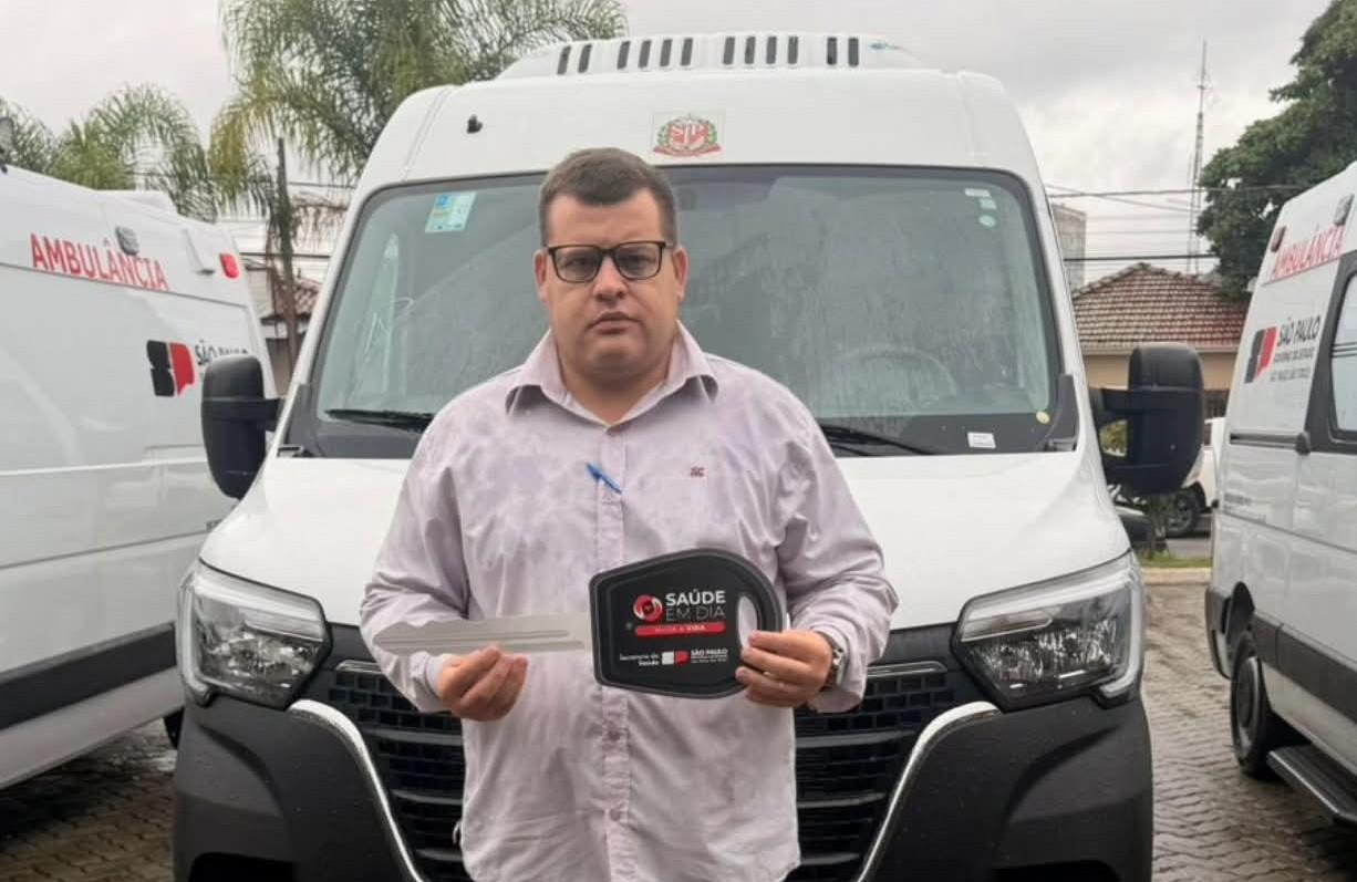 AMBUlÂNCIA 0 KM CHEGA A CASTILHO PARA REFORÇAR A SAÚDE