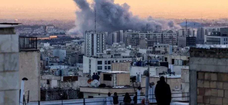 Conflito em Ascensão: Forças de Israel Atacam Alvos Iranianos Próximos a Teerã