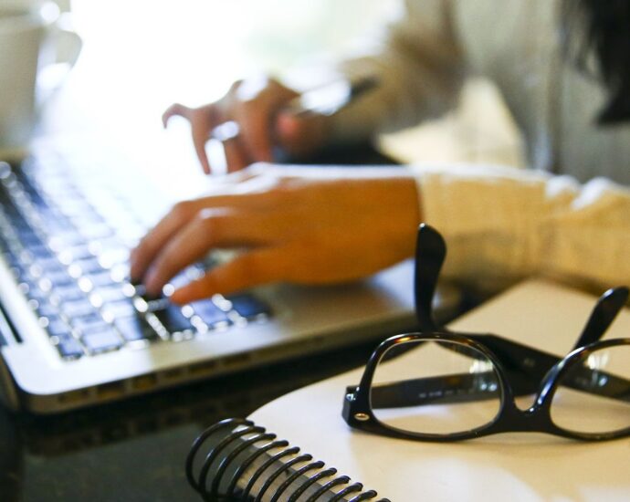 Programa oferece cursos gratuitos de inteligência artificial para professores