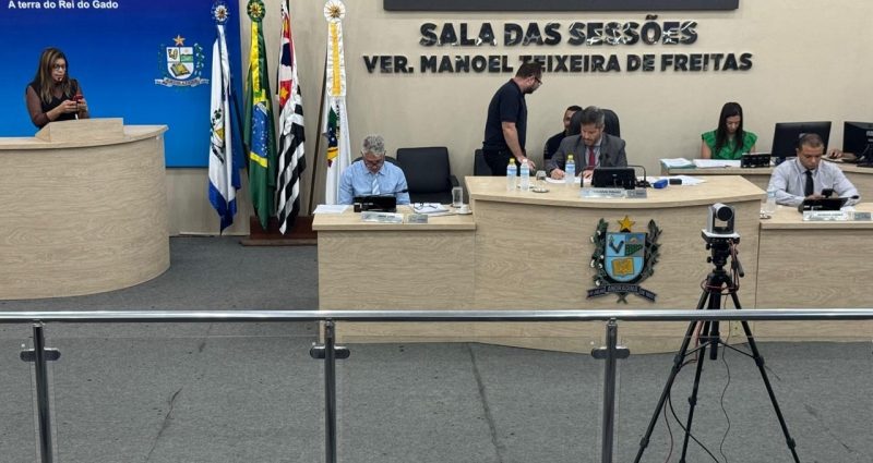 Câmara de Andradina Realiza 33ª Sessão Ordinária com Diversos Projetos e Requerimentos