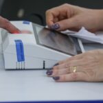 Urnas fecham no Distrito Federal antes de informação sobre prorrogação até as 19h