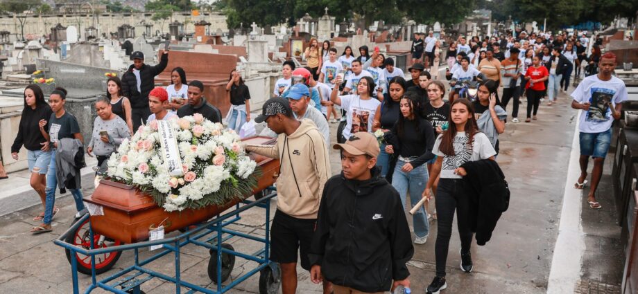 Um ano depois, mortes da Operação Contenção ainda são investigadas no Rio
