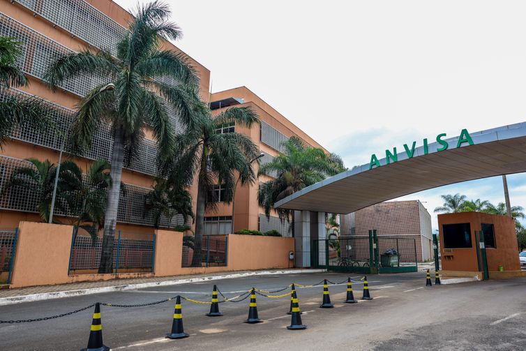 Anvisa proíbe venda de picolé com melatonina e suplemento de proteína