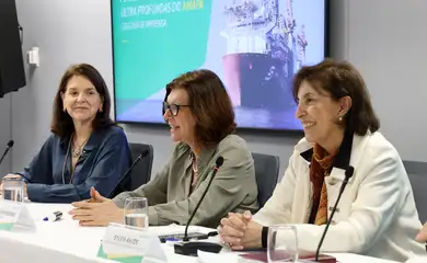 Rio de Janeiro (RJ), 02/10/2026 - A presidente da Petrobras, Magda Chambriard, fala durante coletiva para a imprensa sobre nova descoberta de petróleo em águas profundas do Amapá, no Edifício Sede da Petrobras. Foto: Rovena Rosa/Agência Brasil