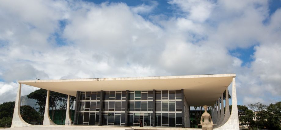 STF Decide que Crédito Presumido do ICMS Não Pode Ser Incluído na Base de Cálculo do PIS e Cofins