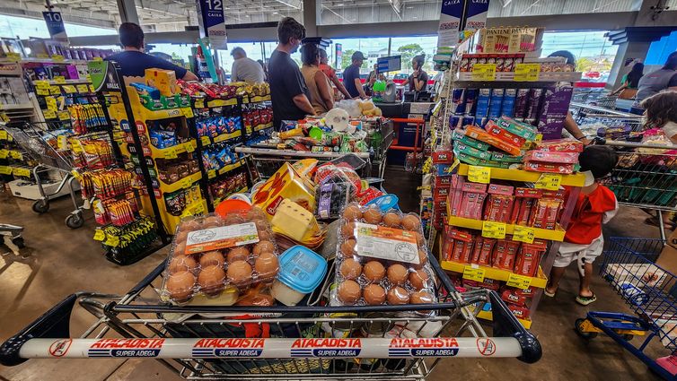 Consumo nos lares brasileiros acumula alta de 2,70% até setembro, diz Abras