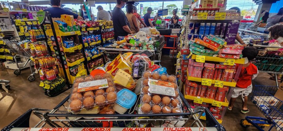 Consumo nos lares brasileiros acumula alta de 2,70% até setembro, diz Abras