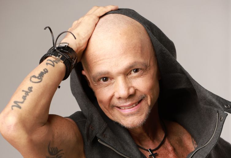 Morre Netinho, ícone do axé, aos 60 anos em Salvador