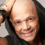 Morre Netinho, ícone do axé, aos 60 anos em Salvador