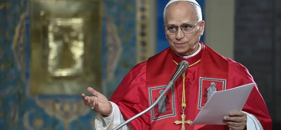 Papa Leão XIV Passará por Cirurgia para Remoção de Nódulo Pulmonar
