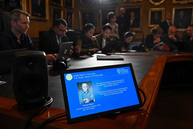 Francis Halzen é agraciado com o Nobel da Física de 2026 por descobertas em neutrinos