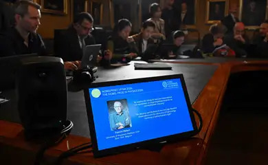 A display screen shows Francis Halzen is announced as the recipient of the 2026 Nobel Prize in Physics during a press conference at the Royal Swedish Academy of Sciences in Stockholm, Sweden, October 6, 2026. TT News Agency/Christine Olsson/via REUTERS ATTENTION EDITORS - THIS IMAGE WAS PROVIDED BY A THIRD PARTY. SWEDEN OUT. NO COMMERCIAL OR EDITORIAL SALES IN SWEDEN. NO RESALES. NO ARCHIVES.