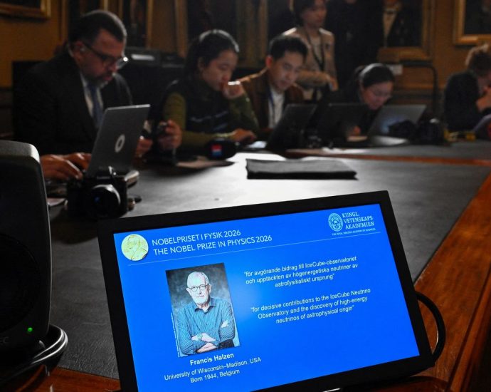 Francis Halzen é agraciado com o Nobel da Física de 2026 por descobertas em neutrinos