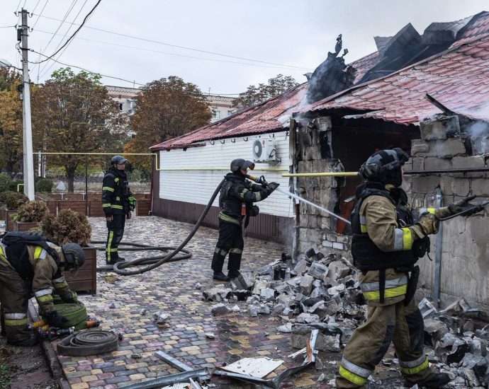 Ataque Russo em Zaporizhzhia Deixa 17 Mortos Após Suspensão de Sanções dos EUA