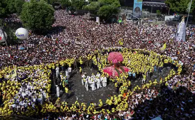 Pilgrims pray through the streets during the annual Cirio de Nazare procession, one of the country’s largest religious festivals honoring Our Lady of Nazareth in Belem, Para state, Brazil, October 11, 2026. REUTERS/Marx Vasconcelos