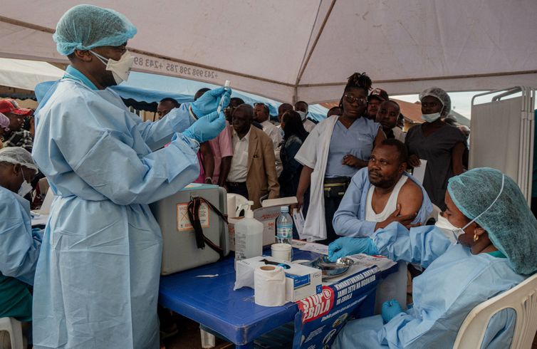 Surto de Ebola se Expande na República Democrática do Congo para a Oitava Província